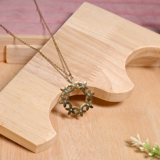 18K Gold Plated Floral Diamond Pendant Necklace (Anti-Tarnish)