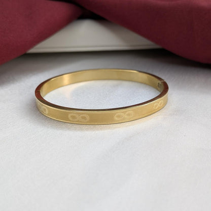 18K Gold Finish Classical Infinite Pattern Bracelet (Anti Tarnish) For Girls & Women