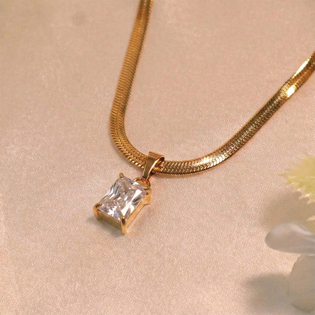 18k Gold Plated Stone Pendant Necklace (Anti Tarnish)