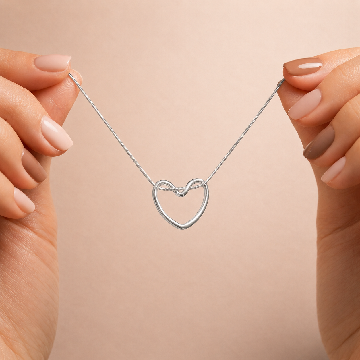 18K Gold Plated Twisted Heart Pendant Necklace (Anti Tarnish)