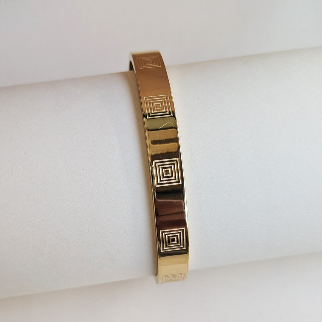 Modern Square Engraved Pattern Stainless Steel Bracelet For Men & Women