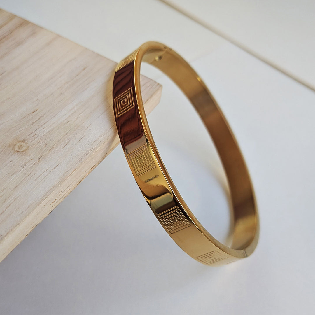 Modern Square Engraved Pattern Stainless Steel Bracelet For Men & Women