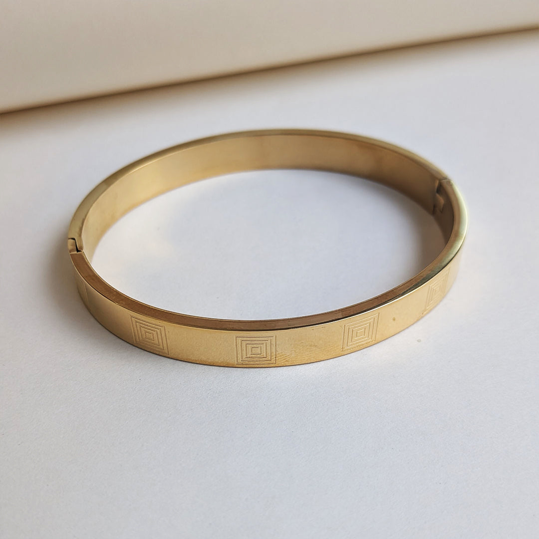 Modern Square Engraved Pattern Stainless Steel Bracelet For Men & Women