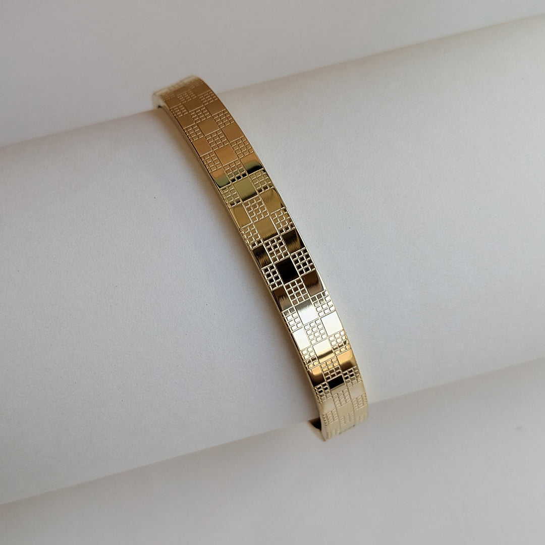 Intricate Checkered Engraved Design Stainless Steel Bracelet For Men & Women