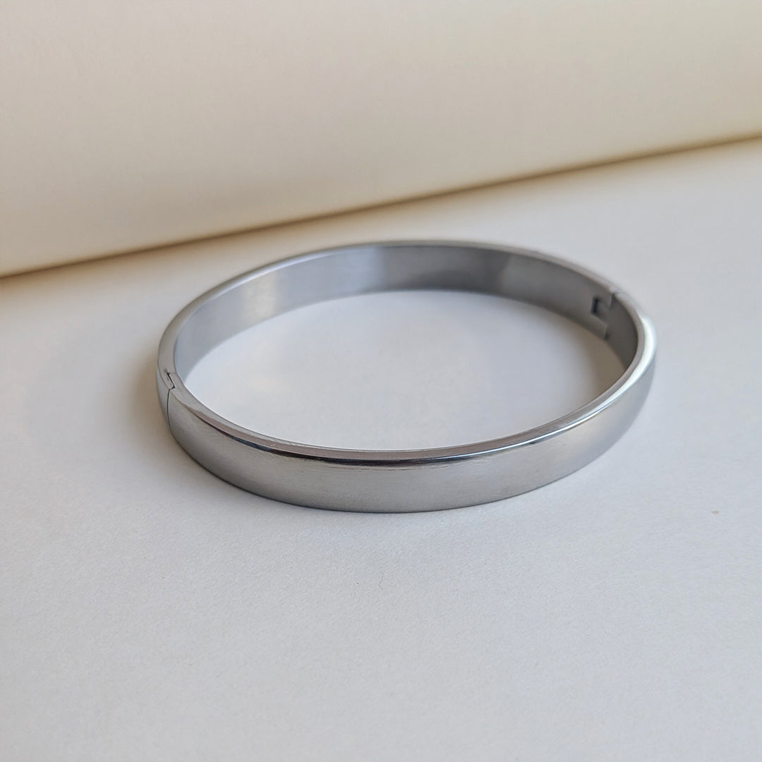 Stylish Shiny Stainless Steel Bracelet For Men & Women