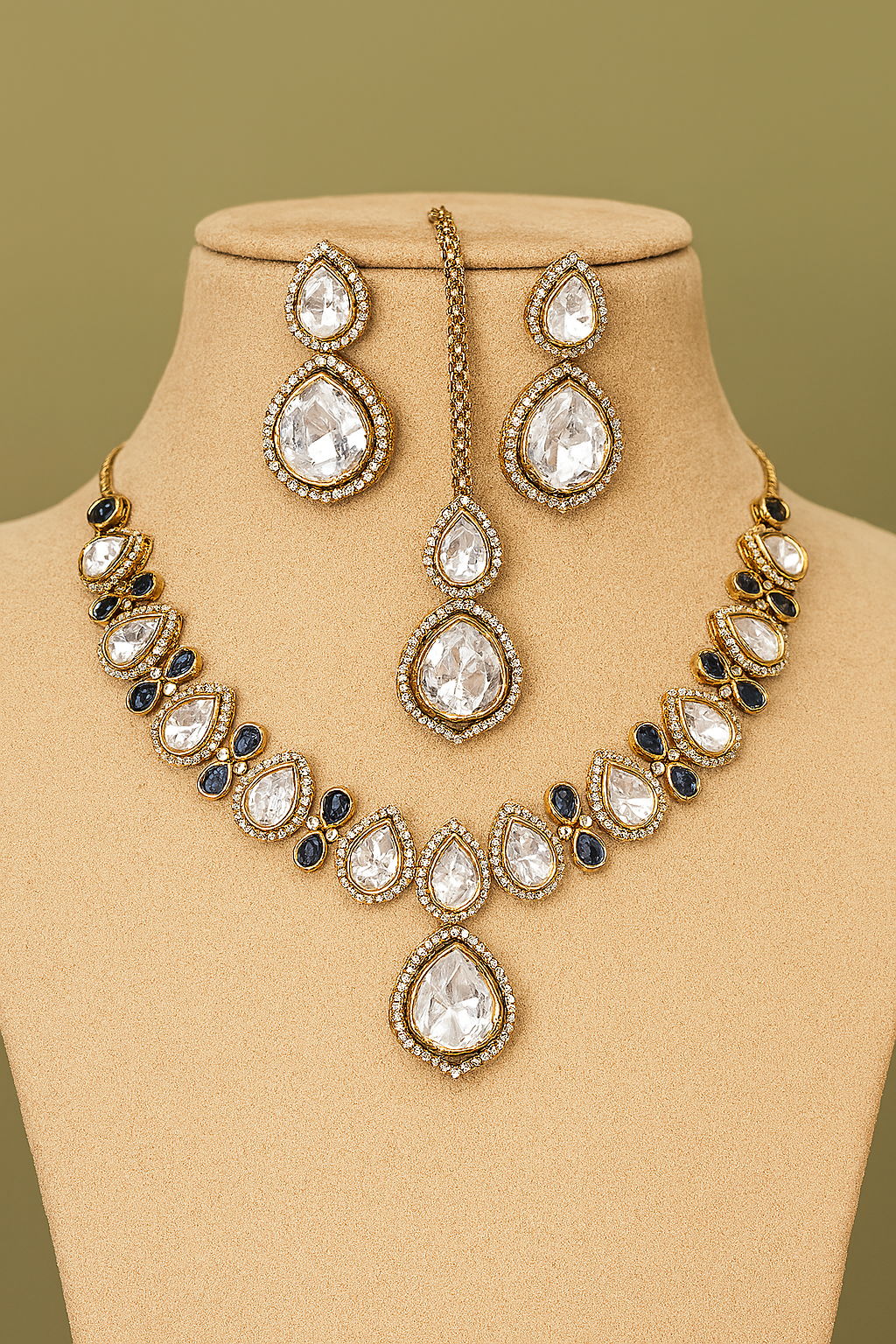 Regal Kundan Necklace Set with Earrings & Maang Tikka