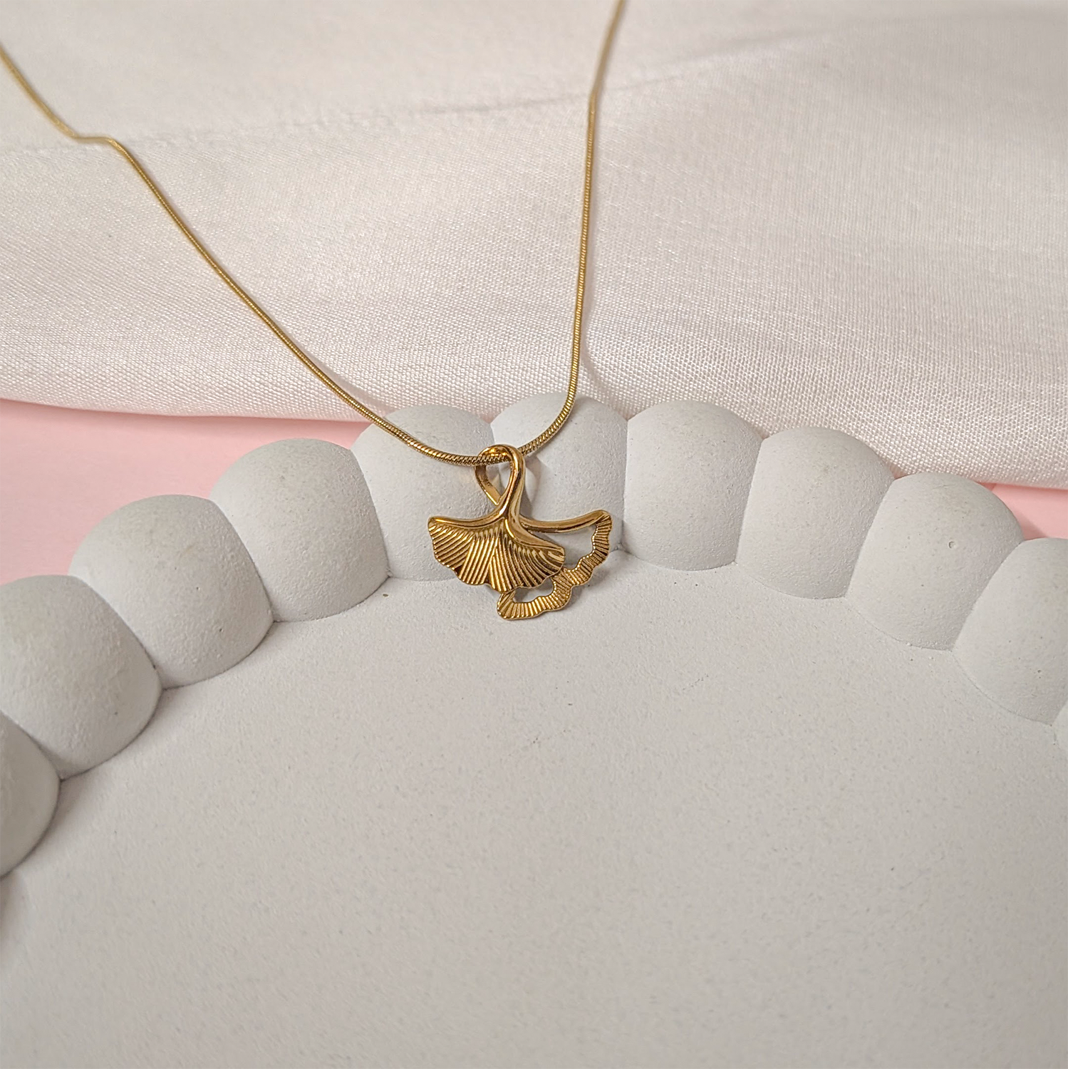 Seashell & Leaf Crafted Pendant for Girls & Women's