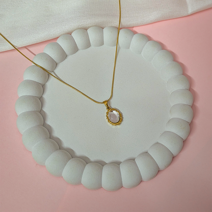 Prominent Crystal Oval Shape Mirror Pendant for Girls & Women's